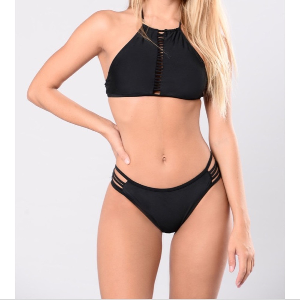 NWT Fashion Nova Ayo swimsuit small